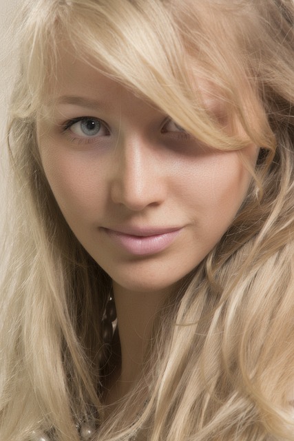 chin-close-upprocess-photo-640x480-53777013.jpeg