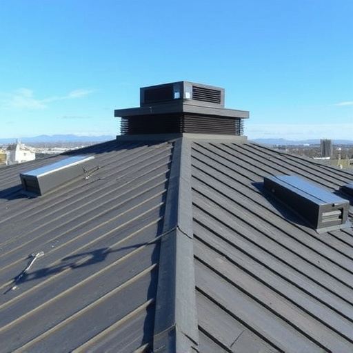 commercial-roofing-640x480-94563682.jpeg