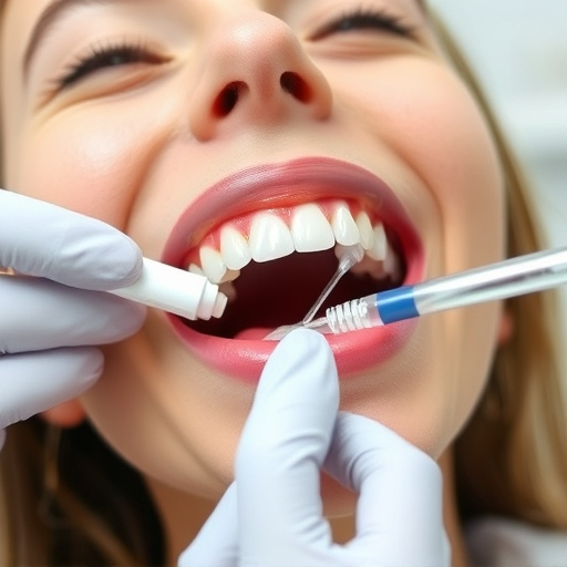 dental-fluoride-treatment-640x480-19599637.jpeg