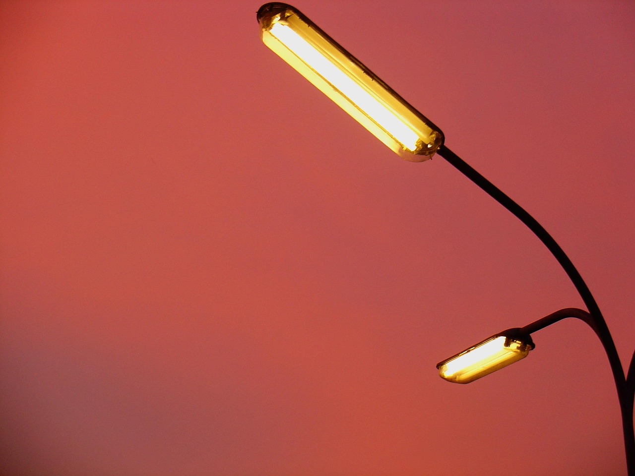 All In One Solar Lights: Illuminating Spaces Sustainably