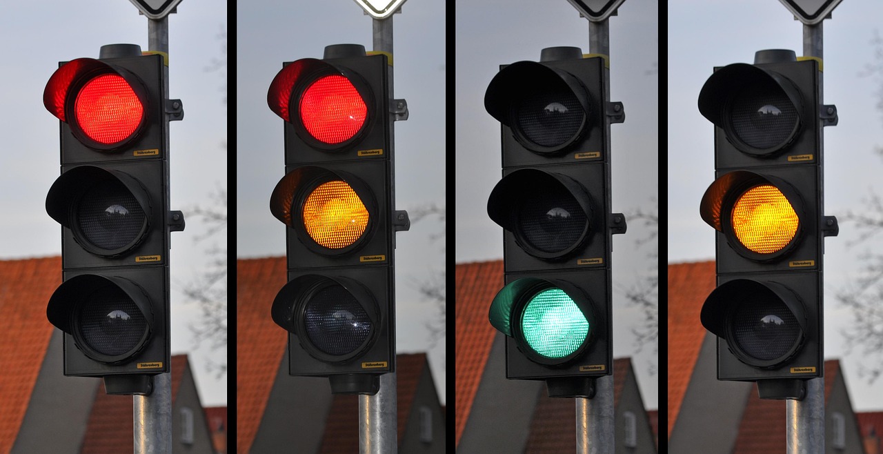 Select Best Solar Traffic Light Partner for Efficient Integration