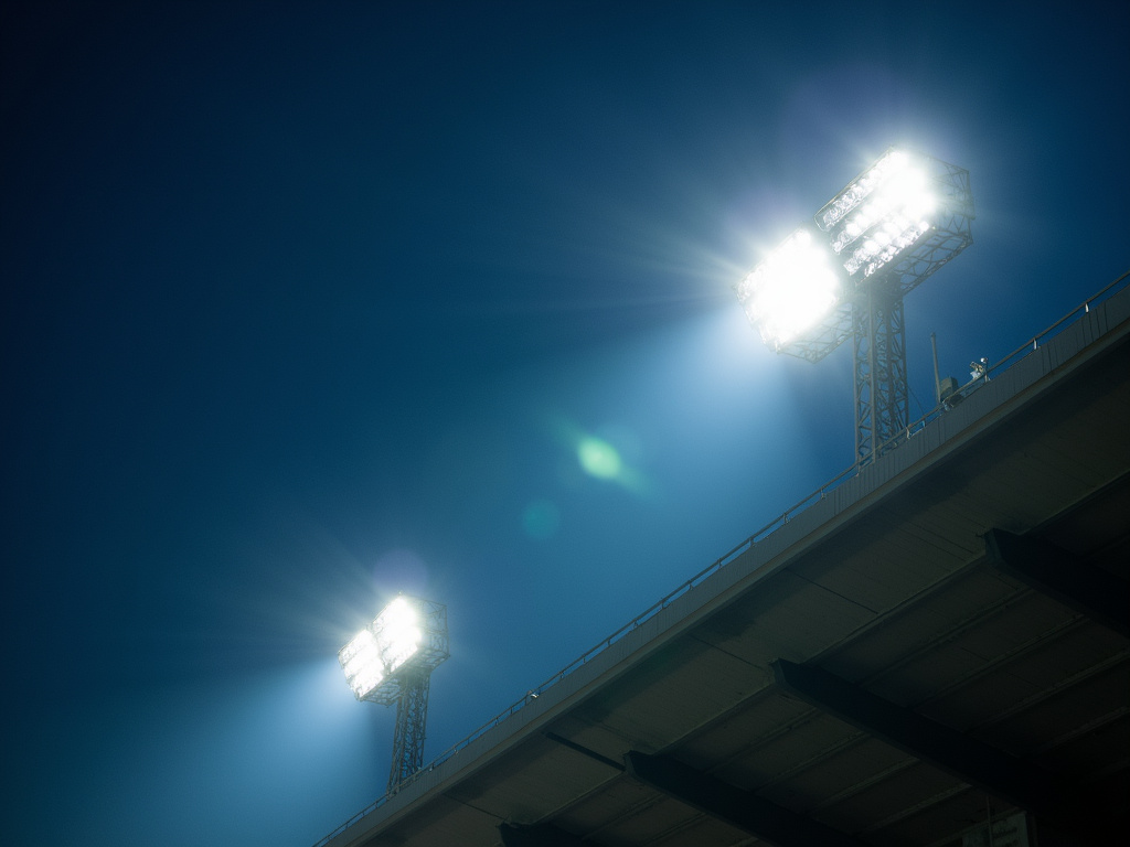Stadium floodlights — sports field solar lighting