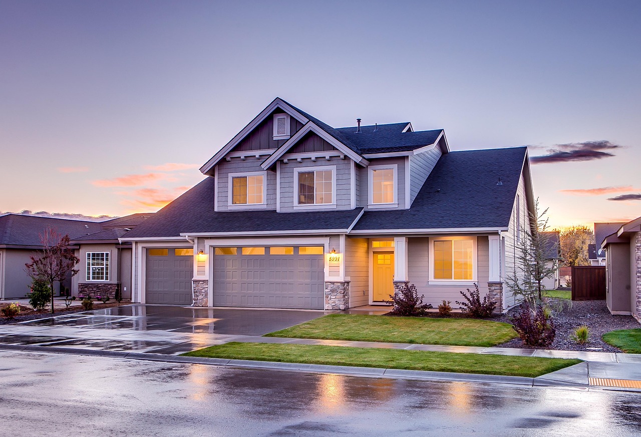Strengthen Your Home: Hurricane Garage Doors Delray Beach