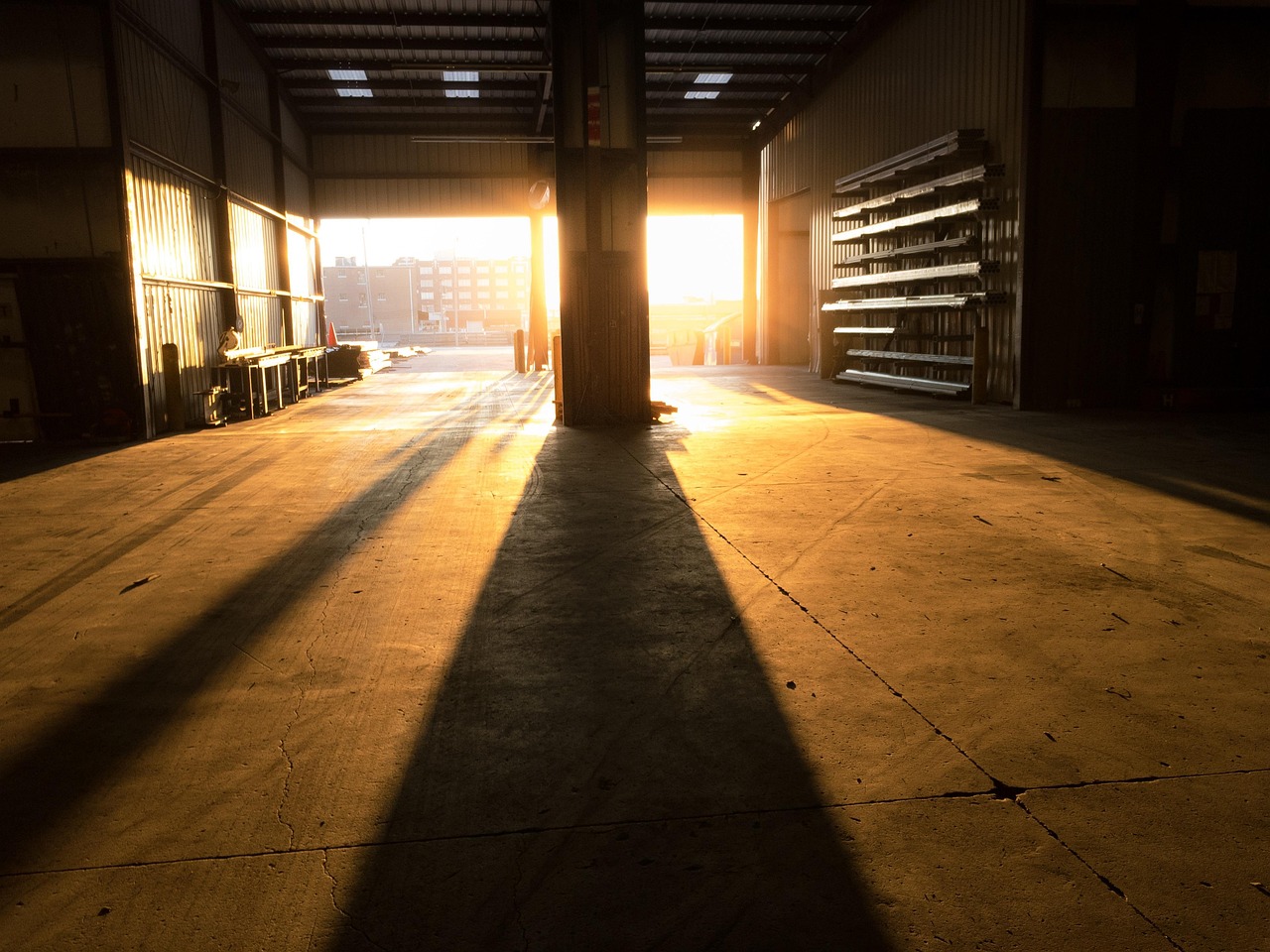 Transforming Warehouse Lighting: Solar Power and Future Trends