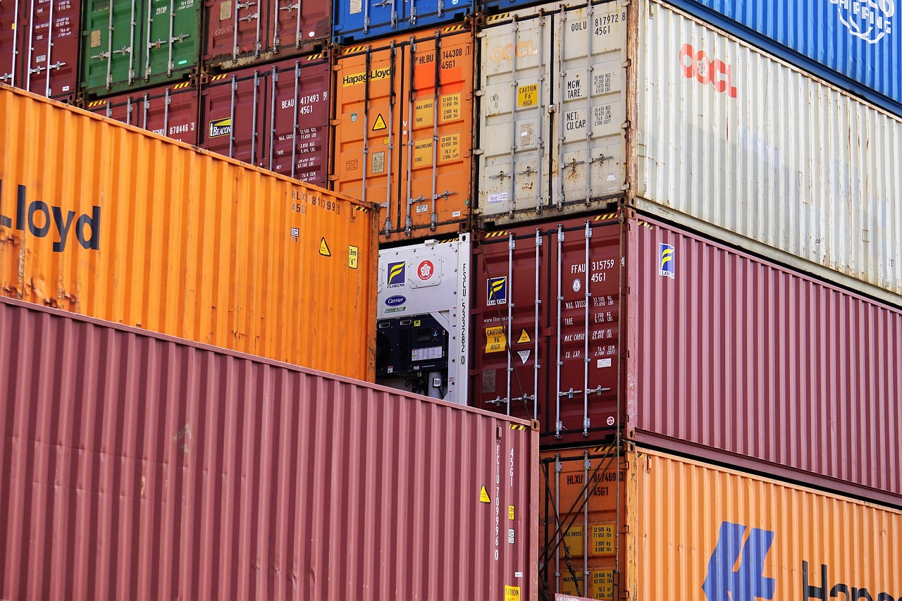 Transforming Warehouses with Warehouse Solar Lighting