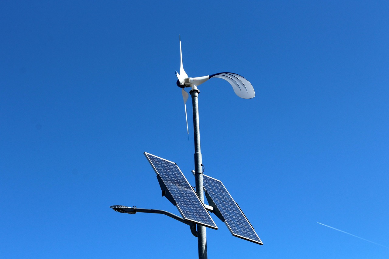 Harnessing Sunlight: Solar Street Lights Rise and Future