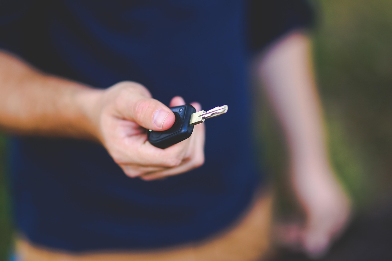 Illinois Title Loans: Understand, Apply, Weigh Pros, Cons