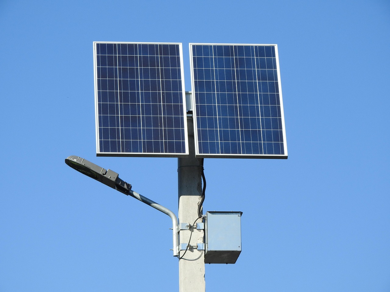 Sustainable Off-Grid Lighting: Systems, Tech, Maintenance